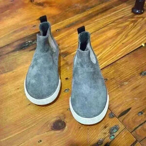 Cat & Jack Anton Gray Mid Top Sneakers Slip On Boots Size 8